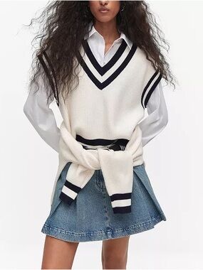 NWT Mango Women's V-Neck Knitted Vest size Medium